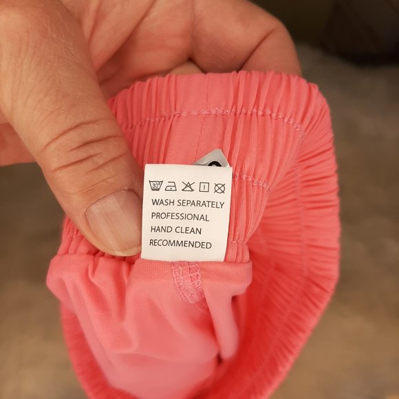 NWOT!!!  Lightweight Tulip Style running Shorts Rose Pink, inner shorts! - Picture 8 of 8